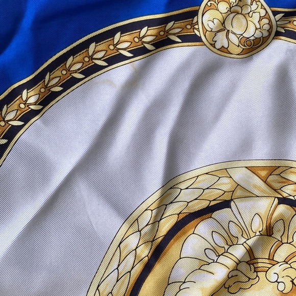 VINTAGE PIERRE BALMAIN SILK SCARF - Picture 4 of 4